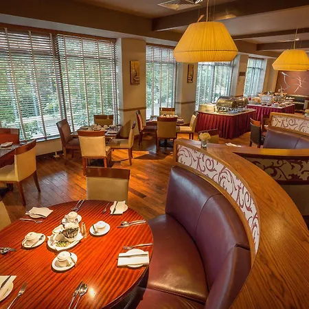 Hotel The Killeshin 4*